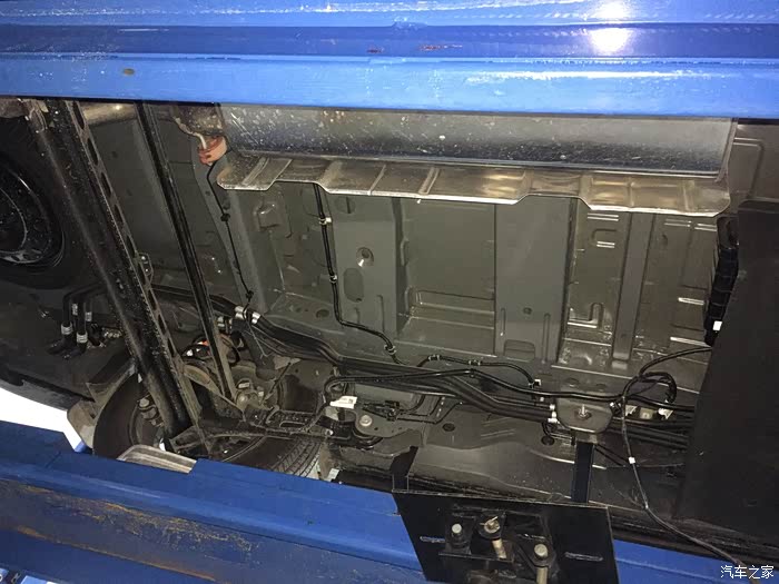 652车型 油箱止浪板问题