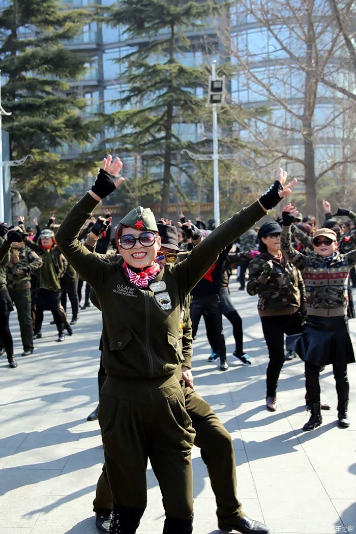 陶然亭公园东湖美景 水兵舞及初春山桃花随拍