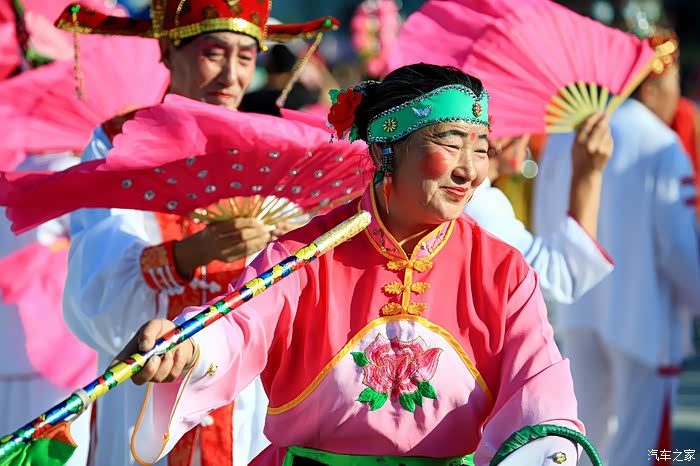 哈尔滨市冰城cs35车友会看东北大秧歌