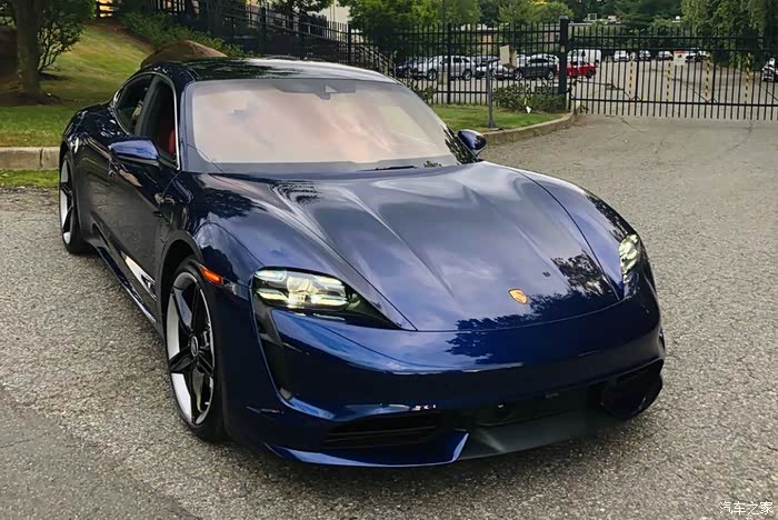 看法拉利,蓝色魅力,好看轮毂,动感十足,合理安排,就是很爽