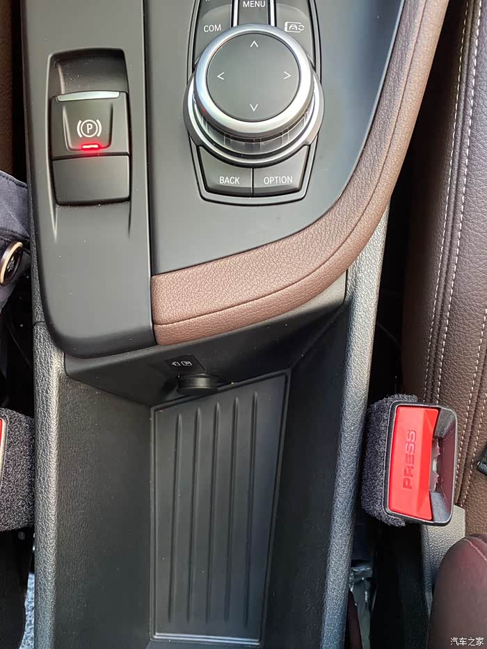 583 | 回复: 18 宝马x1论坛 大家安装的行车记录仪都是从点烟器那里