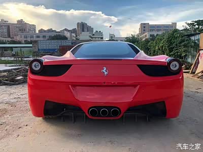 法拉利458 德版最顶配,车尾,整体设计有着丰富的层次感