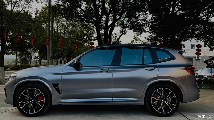 2020款x3 30i改色电光金属钛银灰,分享质感大片