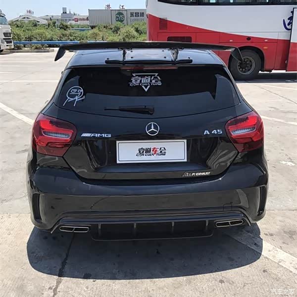 a45加装碳纤维后唇vairs款大尾翼