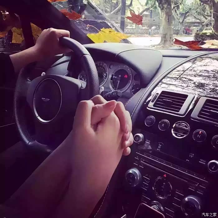 快来帮我看看这个是什么车谢谢大神们