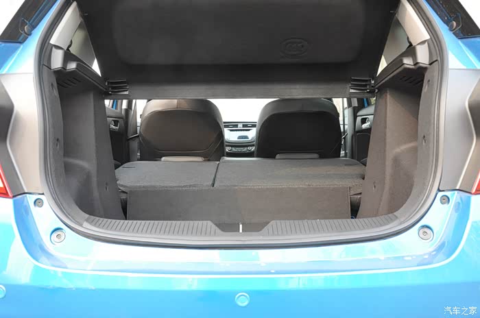 实车看空间乐风rv够够的