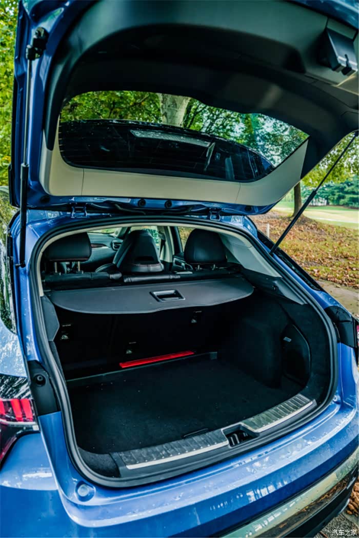 宝妈来说说领克02空间,一家三口绰绰有余