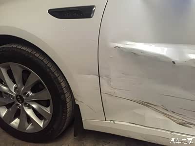 2016款起亚k5首撞