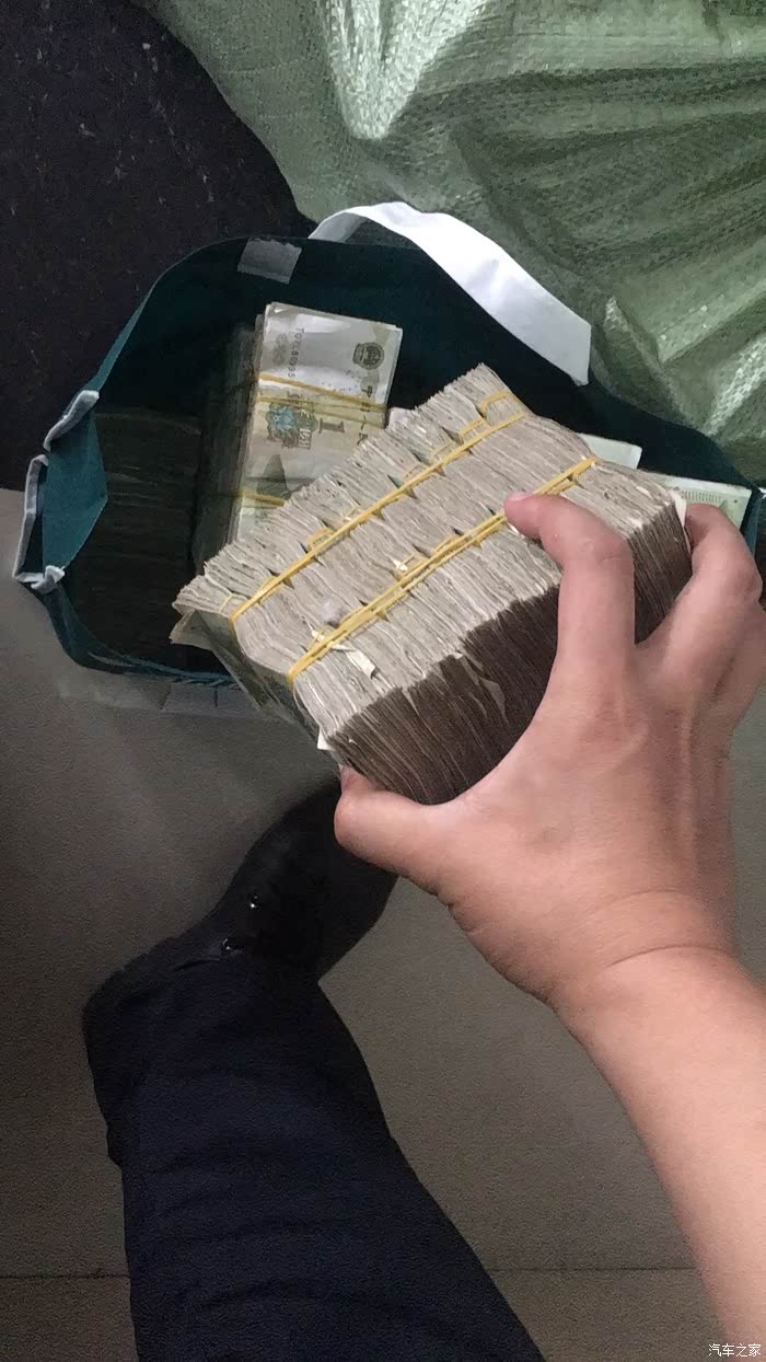 六万张人民币买车