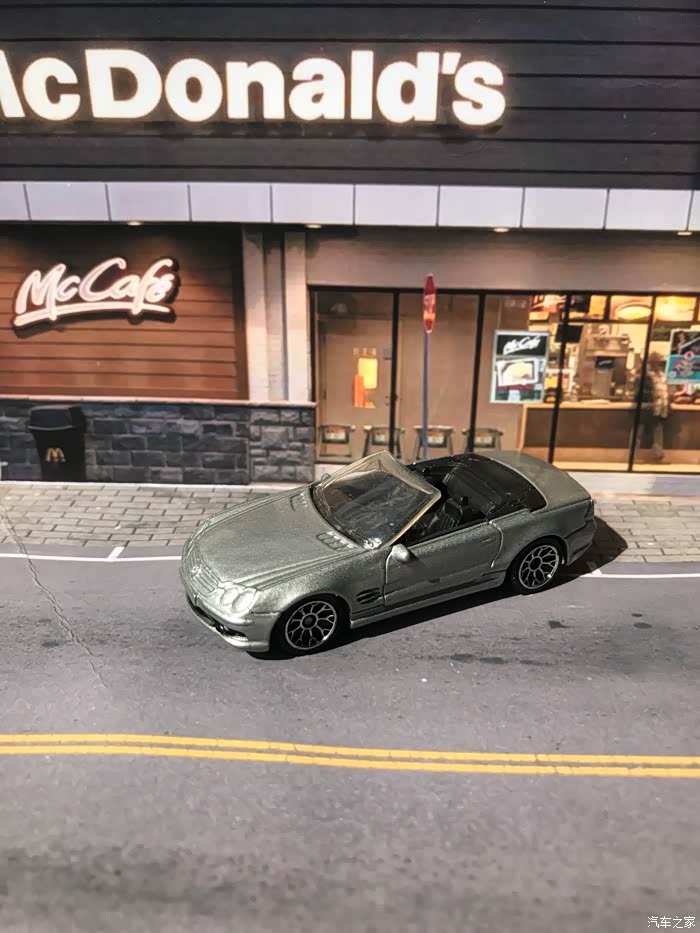 奔驰sl55amg火柴盒
