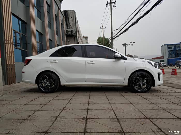 提焕驰五个月换了两套轮毂