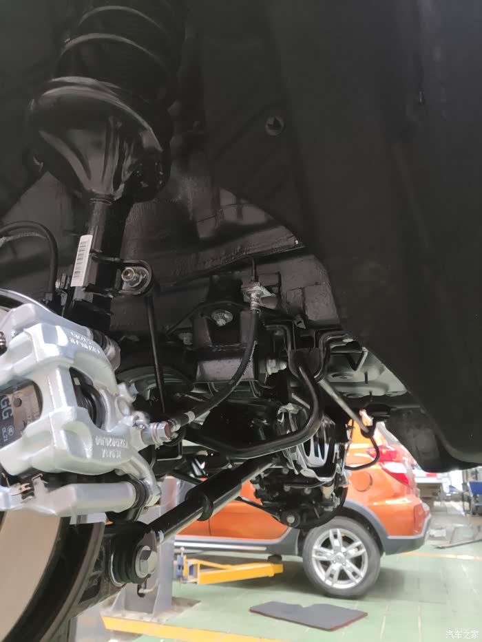 unik底盘装甲喷涂