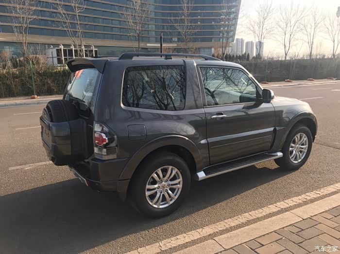 喜提三门帕杰罗v87