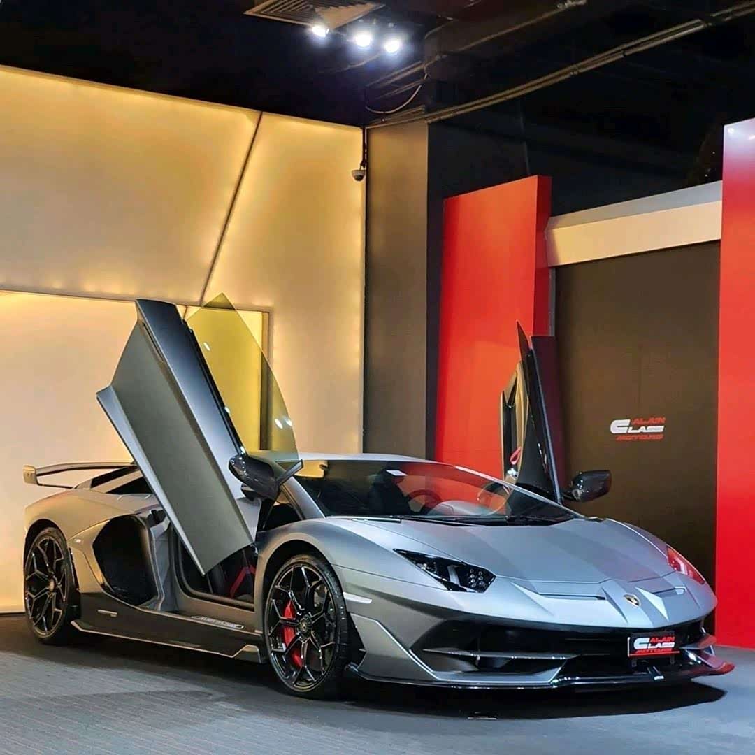 兰博基尼也有剪刀门流线型非常的强超级喜欢