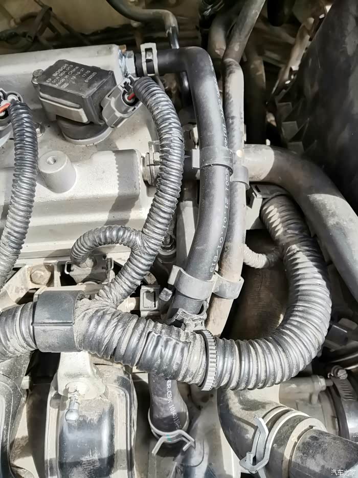 更换pcv阀和曲轴箱强制通风管