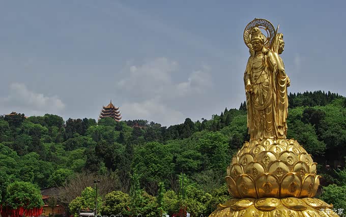 自驾爱车游灵泉寺,香火旺盛