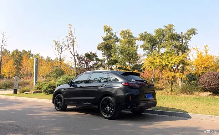 东本urv金胖子变身黑武士