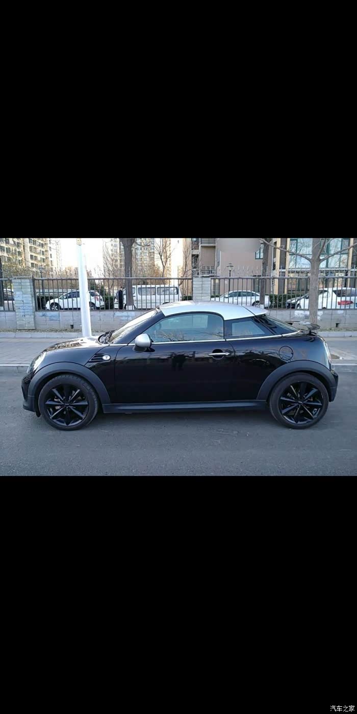 minicooperscoupe发点棒球帽的美照