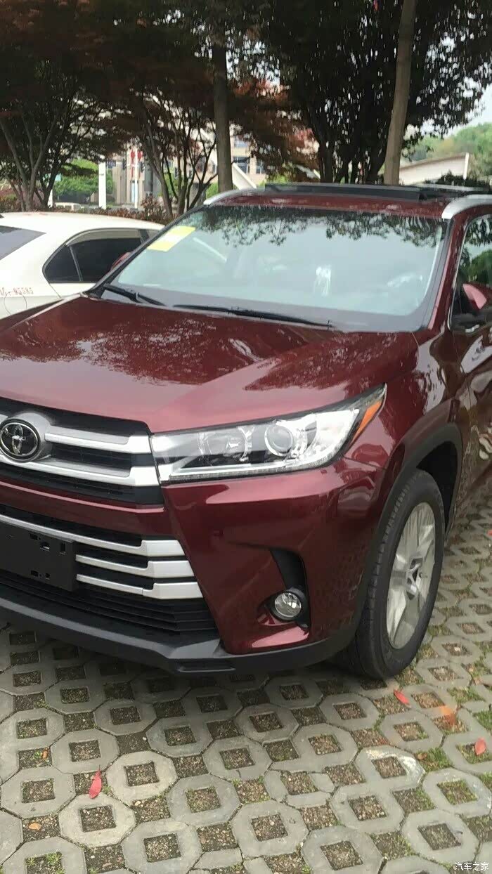 汉兰达红色的车主能发点图片