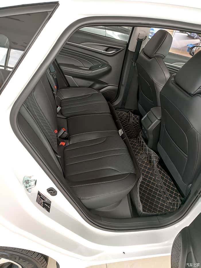 长安汽车逸动1.6手动