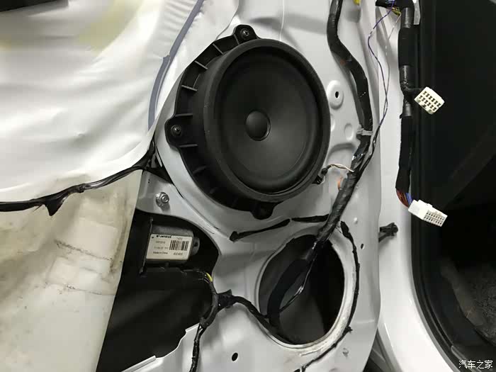 15款ix35自己加装自动升窗后视镜自动折叠更换流氓倒车灯阅读灯