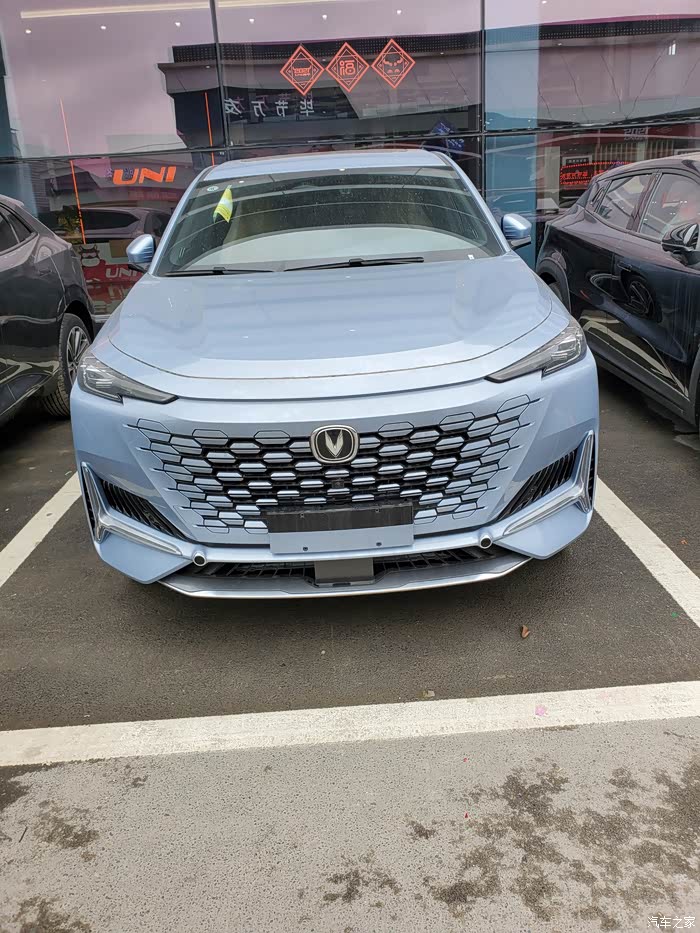 碧空蓝的长安unik春天里的小清新unik