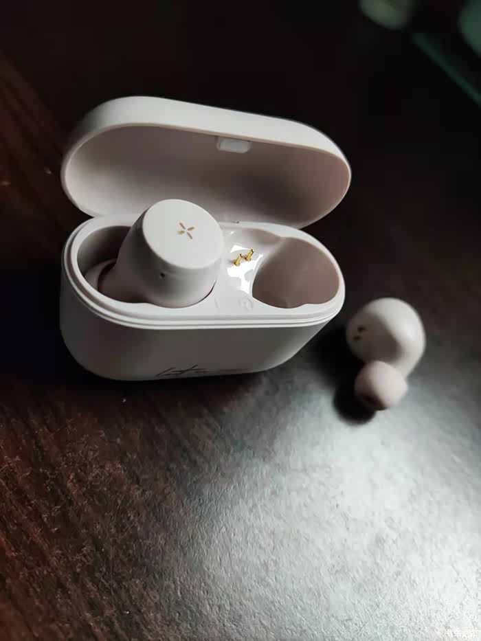 蓝牙漫步者耳机(edifier)minibuds