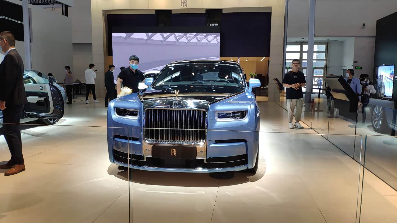 全新劳斯莱斯幻影长轴版实车