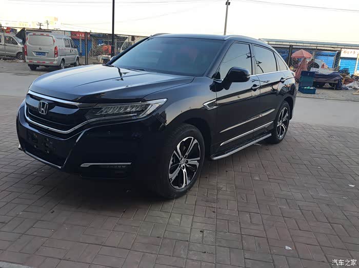 urv白色好看,还是黑色好看,纠结中