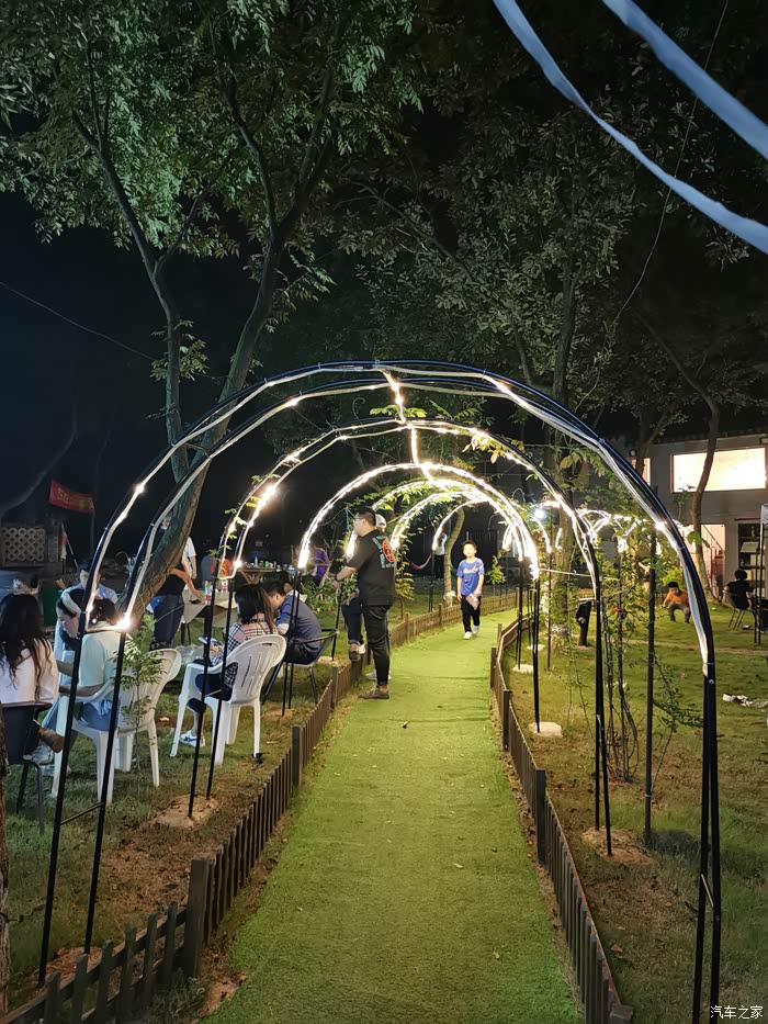 王朝车友红沙湾湖霖山庄相聚