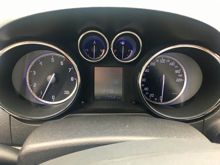 【多彩六月】开着长安cs35参观吉林艺术博物馆