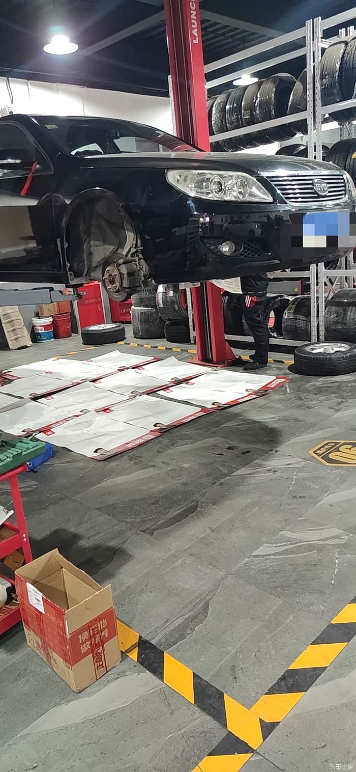 19领动底盘装甲作业