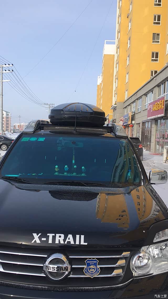 老奇骏的车顶行李架射灯怎么拆开