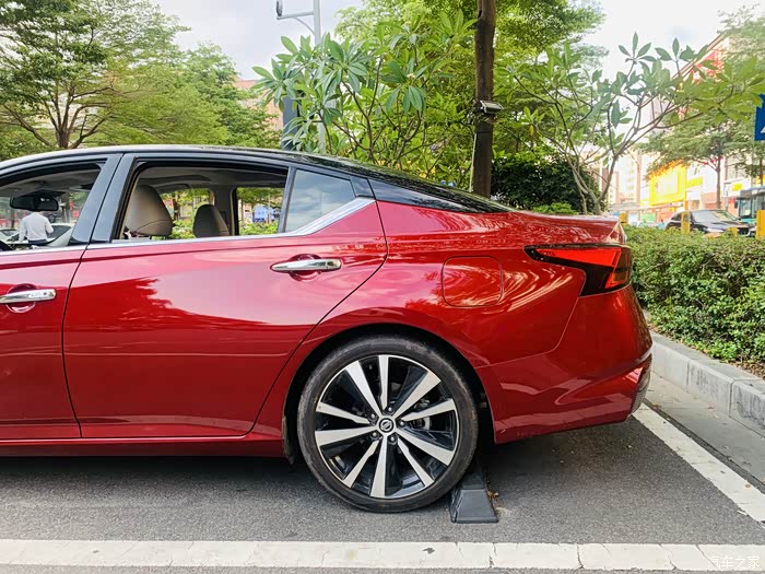 策马飞腾小野马红色坐骑任我行天籁