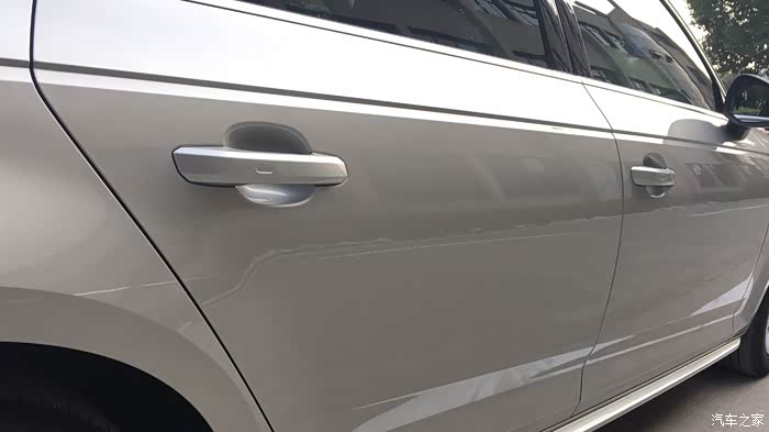 【图】请教一下,这样轻微划痕怎样处理好?_奥迪a4l论坛_汽车之家论坛