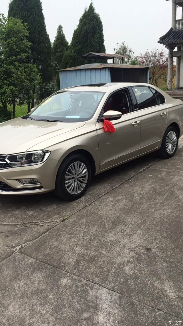 18宝来自动时尚,白色还是金色