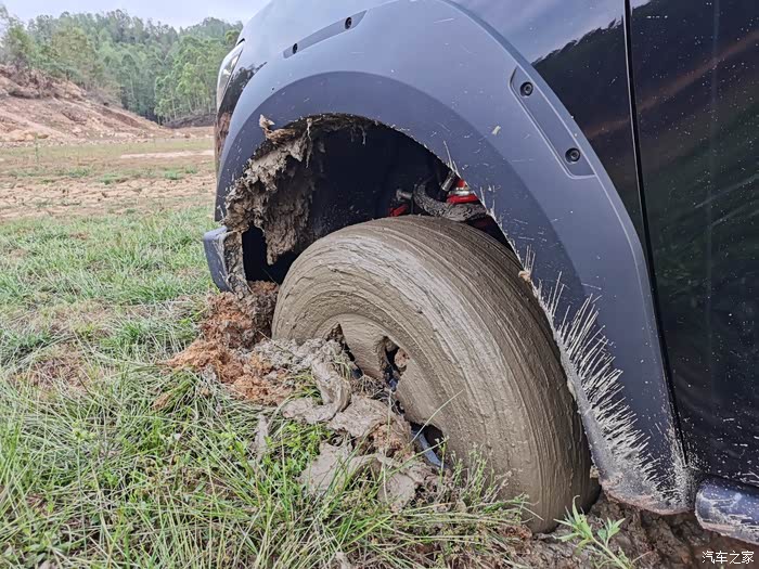 老黑第一次陷车