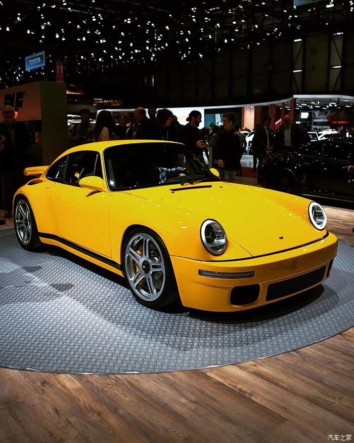 ruf如虎的展台不知道的朋友还以为是保时捷的展台呢