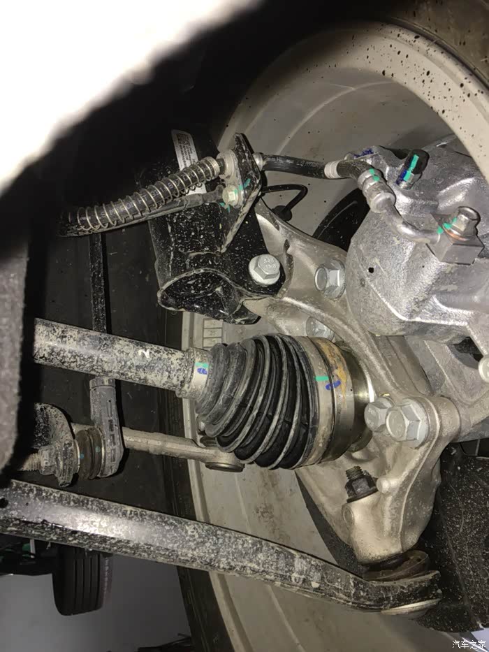 探界者喷涂底盘装甲