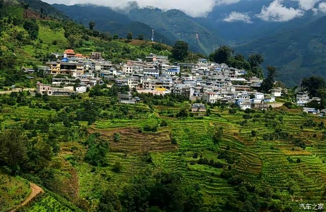 云南第一村冰岛村