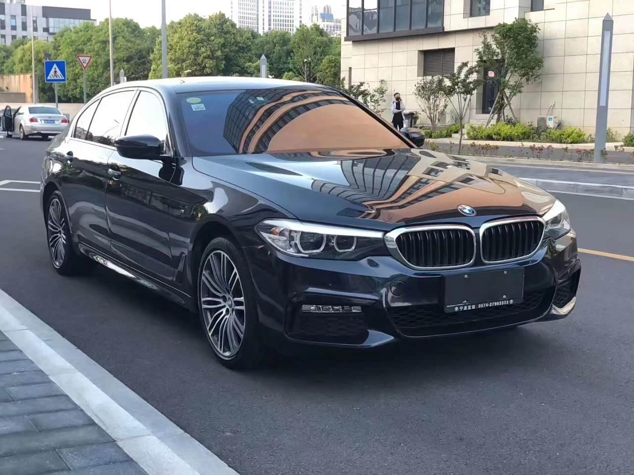 宝马530li四驱xdrivem运动套件,五米大车也有操控感