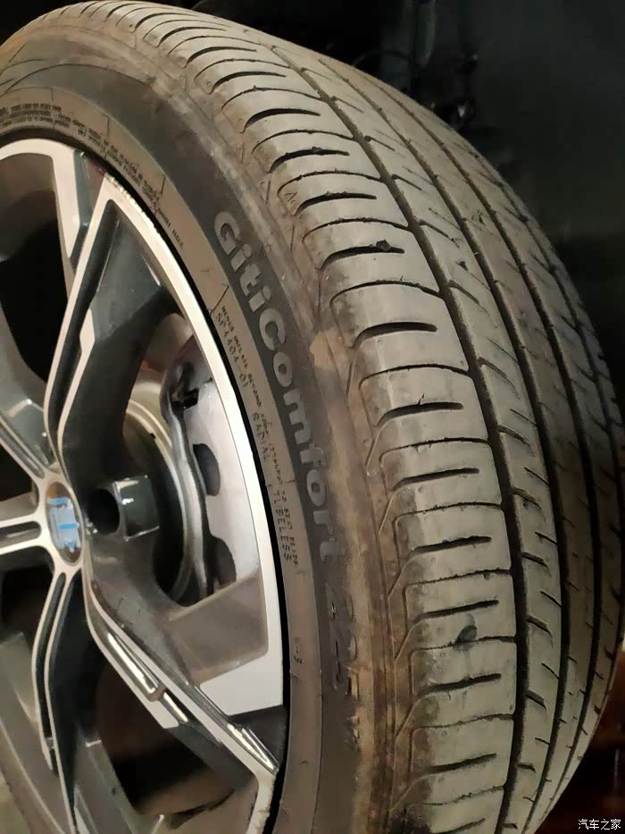 比亚迪汽车唐dm汽车轮胎太次了!