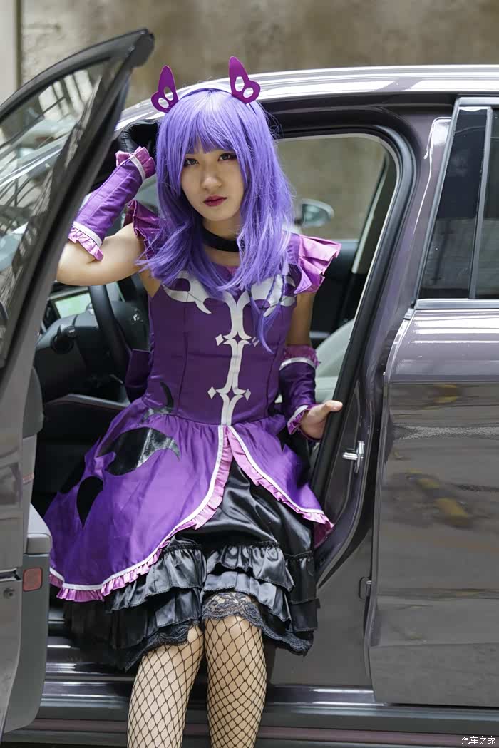 帮助别人是快乐的根本意义学妹cosplay严莉莉