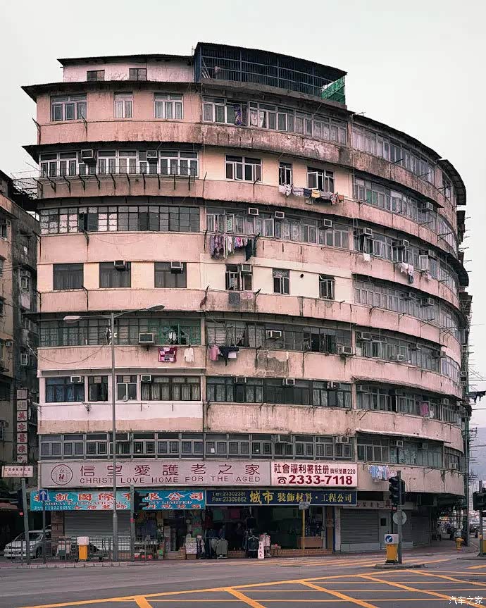 香港,城市中的旧楼房,好破旧呀!