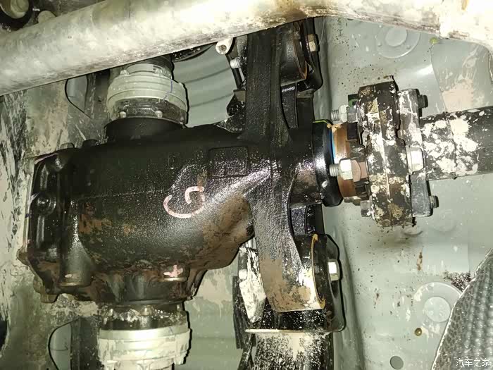 后差速器渗油 怎么办 在线等 很急