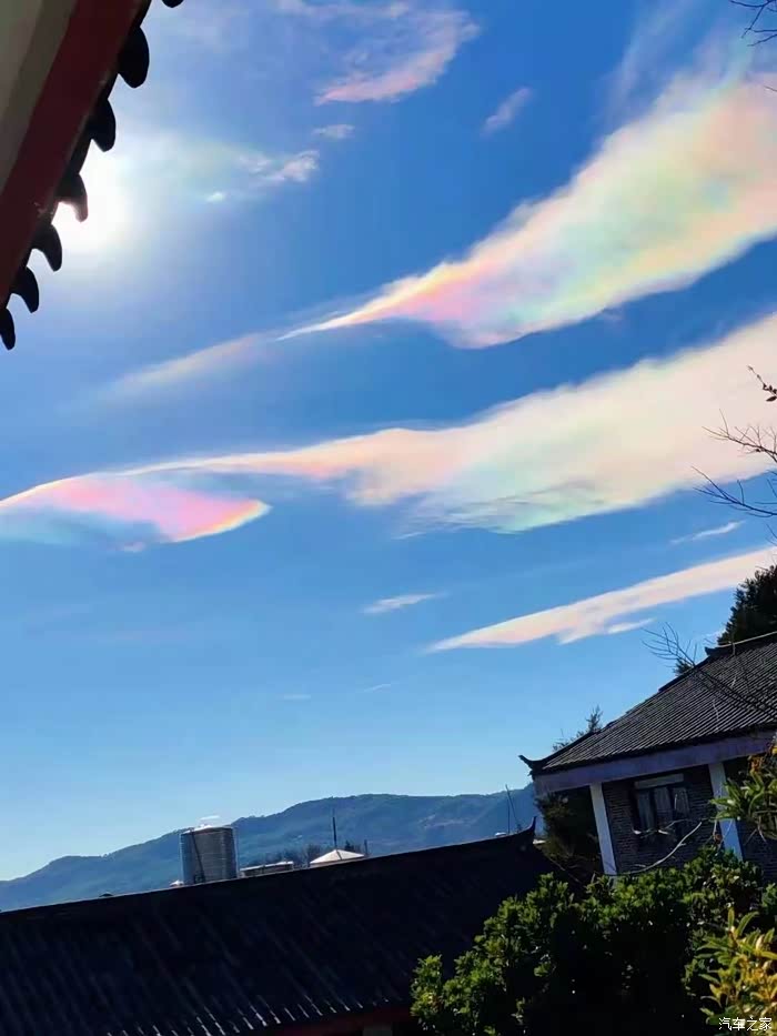 丽江的蓝天彩云