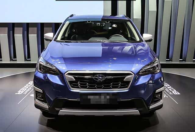 斯巴鲁xv的外观设计感觉相当的讨人喜欢,车辆开出去回头率高