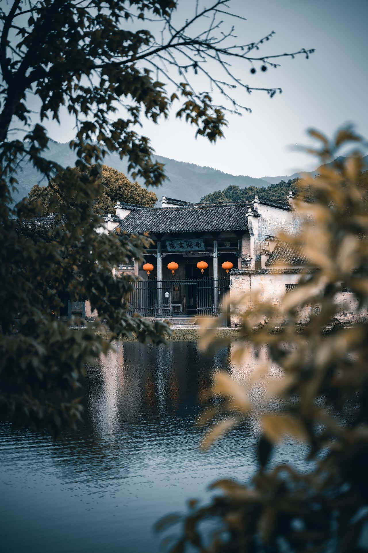 图 黄山的卢村,恬静,淡雅,令人陶醉.