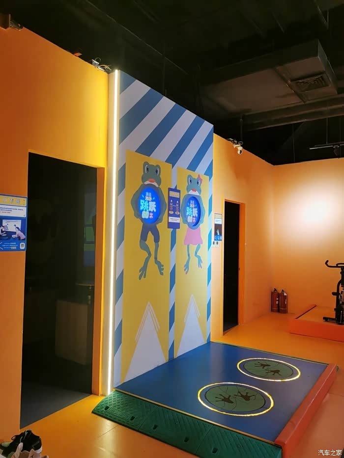 自驾游奇葩减压馆