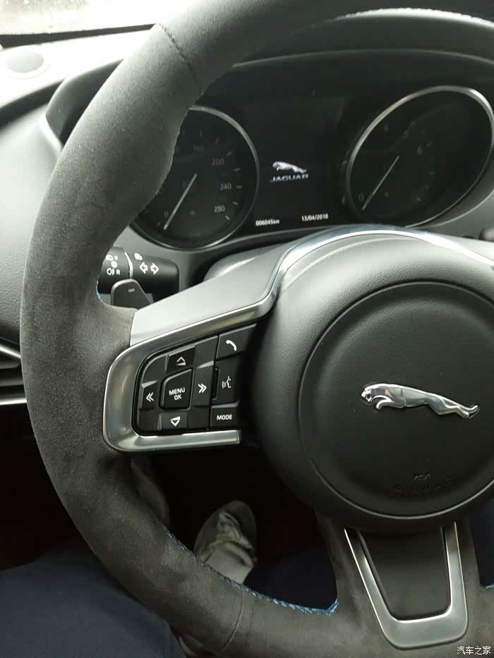 【图】新买的翻毛方向盘套,还不错,嘿嘿_捷豹f-pace论坛_汽车之家论坛